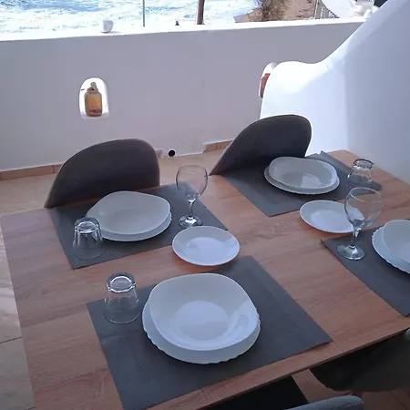 Logaras Seaview Apartment * Logaras