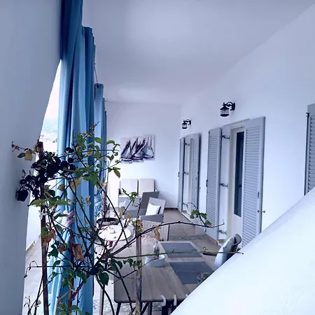 Logaras Seaview Apartment