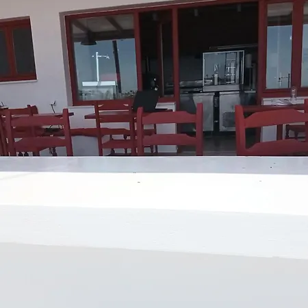 Logaras Seaview Apartment Logaras